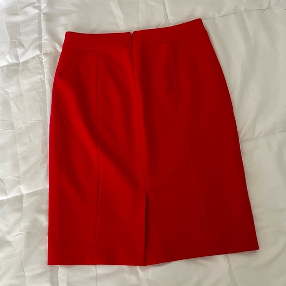 Like new! Ann Taylor Skirt - Picture 4 of 7